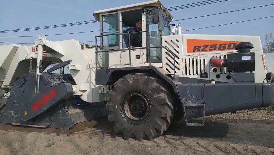 RZ560，項城冷再生施工