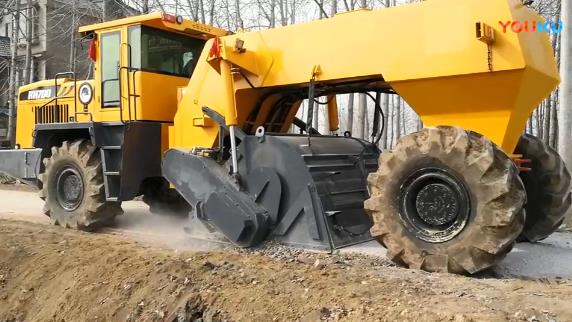 RH700，阜南水泥路破碎